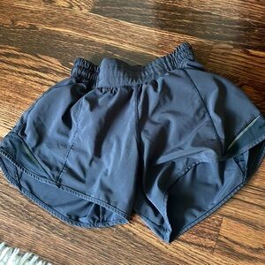 Lululemon Hotty Hot High-Rise Lined Short 2.5"